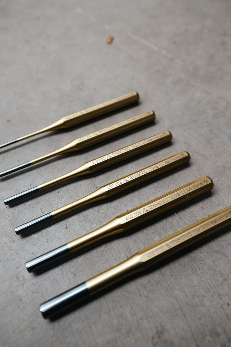 Pin punch set