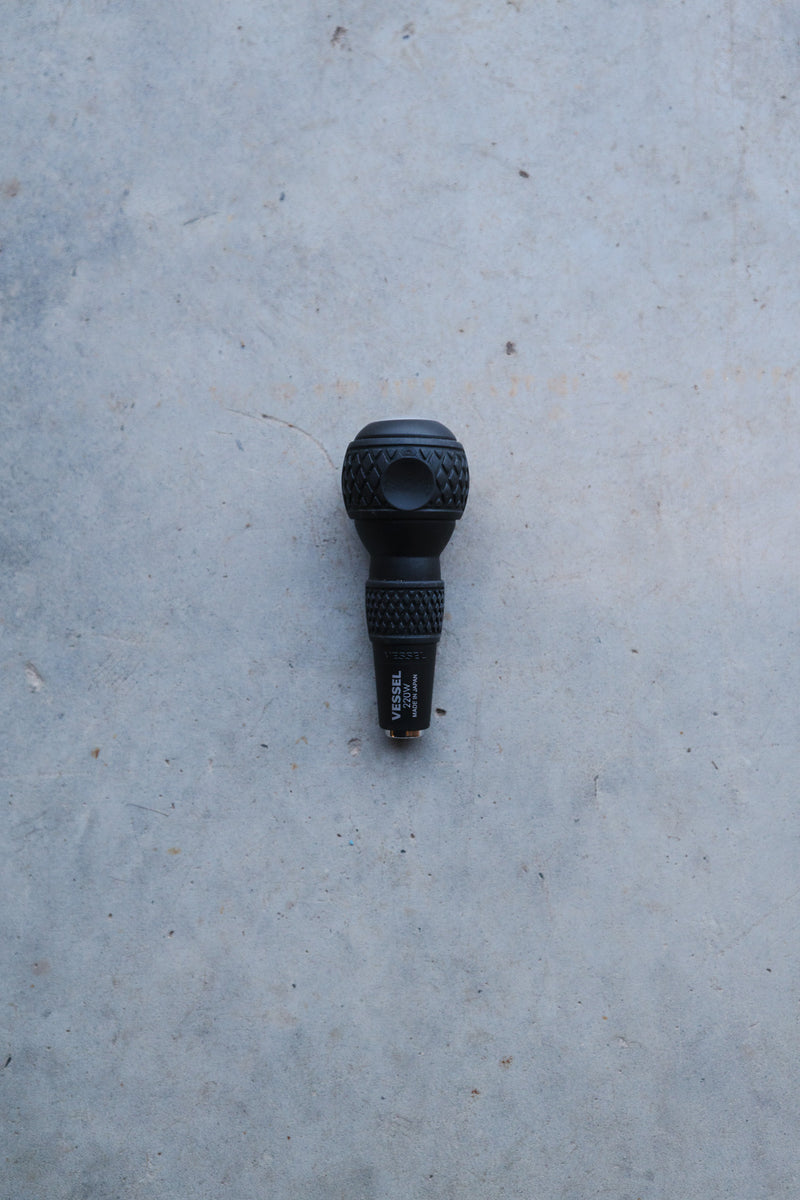 Vessel No.220W Ball Grip Handle