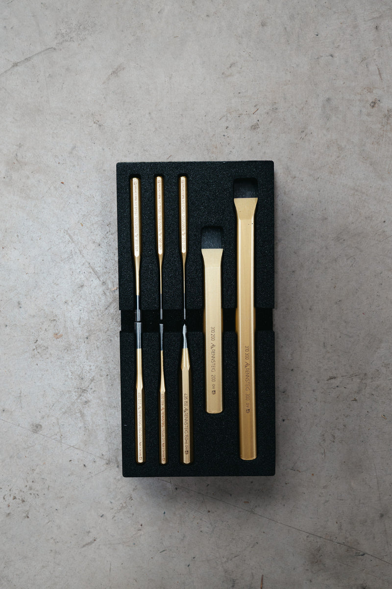 Chisels, pin punches, centre punch set