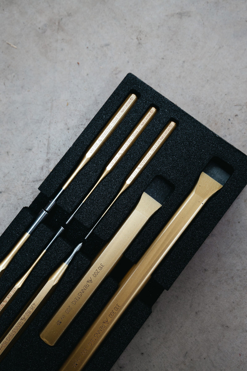 Chisels, pin punches, centre punch set