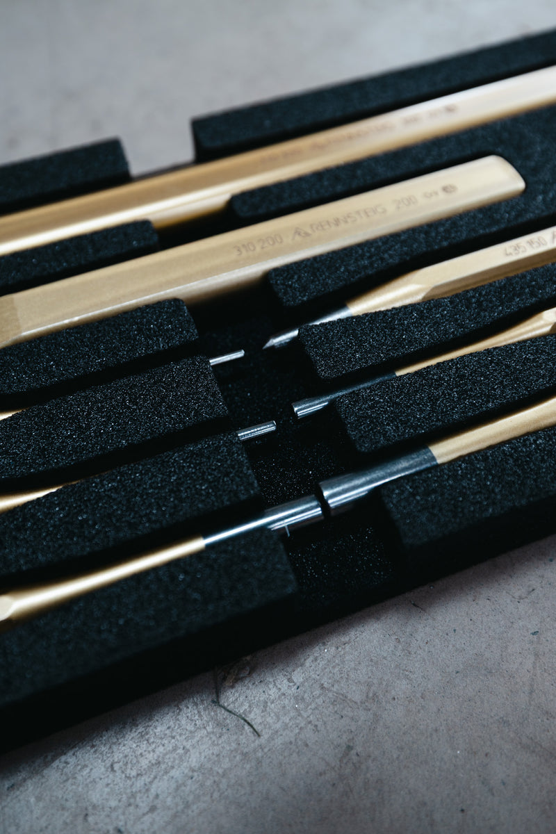 Chisels, pin punches, centre punch set