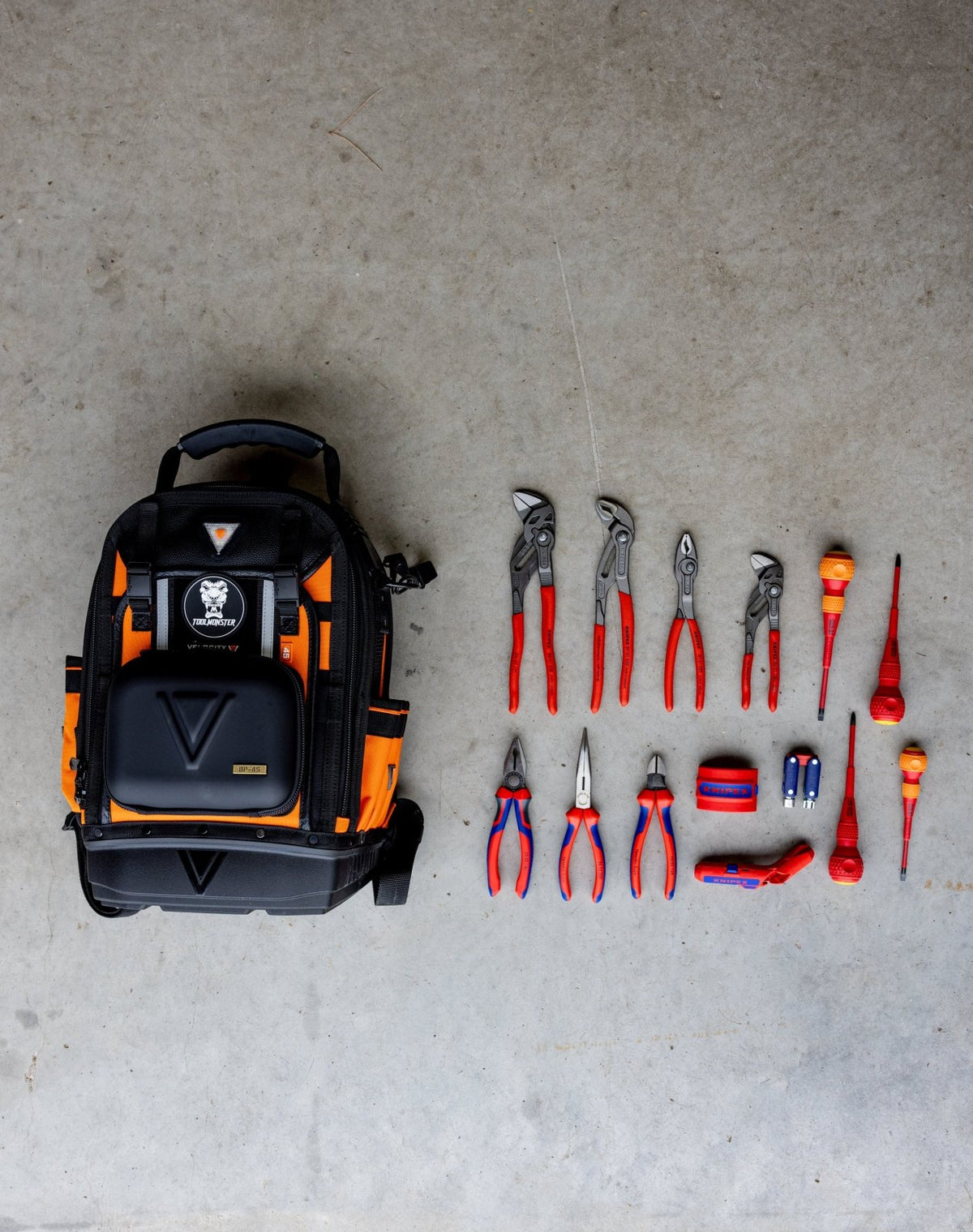 Plumber Backpack Kit – Knipex Pipe Wrenches & Rogue 45 Backpack — Tool ...