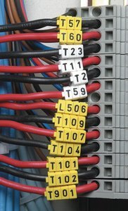 HellermannTyton WIC2 Snap On Clip On Cable Marker, Pre - printed "0, 1, 2, 3, 4, 5, 6, 7, 8, 9", 2.8 → 3.8mm Cable - Tool Monster